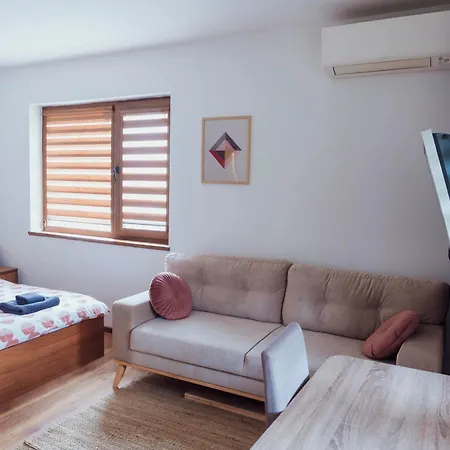 Cozy & Stylish Flat With Amazing View, 2min Walk To Road, 7-8 Min To Gondola * Bansko