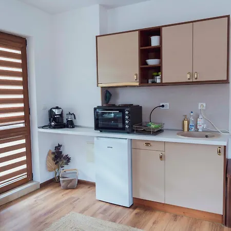 Apartment Cozy & Stylish Flat With Amazing View, 2min Walk To Road, 7-8 Min To Gondola *