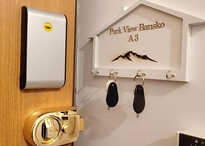 Spacious Stylish With Large Terrace And Amazing View, 5 Min To Gondola & Bar Str Apartment