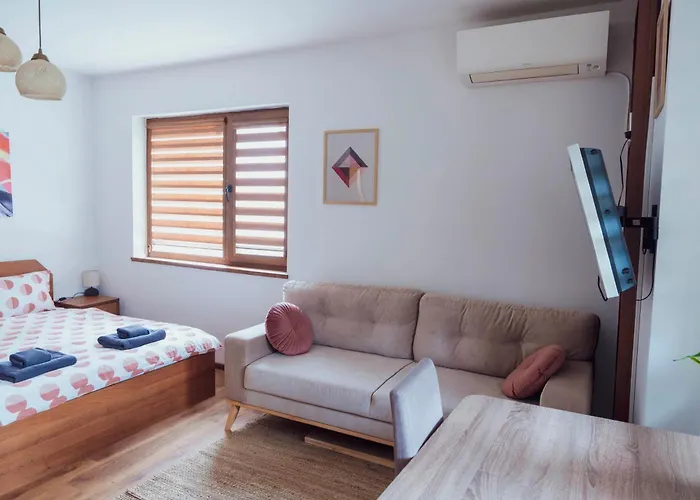 Spacious Stylish With Large Terrace And Amazing View, 5 Min To Gondola & Bar Str * Bansko